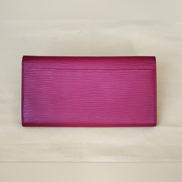 Louis Vuitton Pink Epi Sarah Wallet - Picture 2 of 15